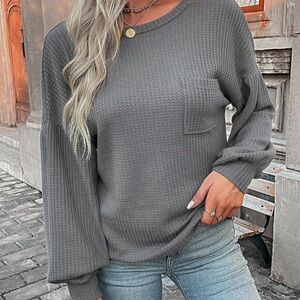 SHEIN LUNE Solid Pocket Front Bishop Sleeve Tee